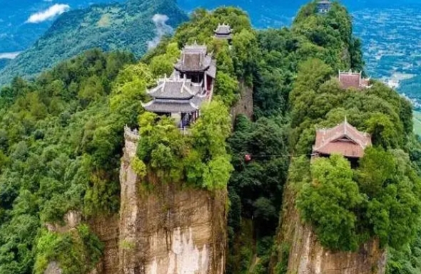 窦团山景区