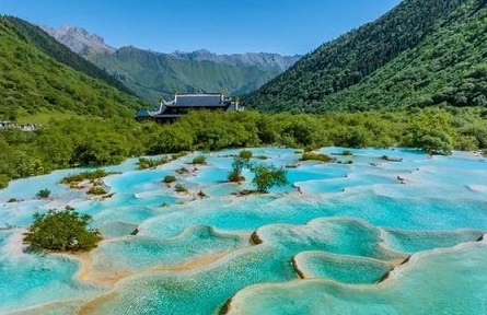 四川黄龙旅游景点介绍